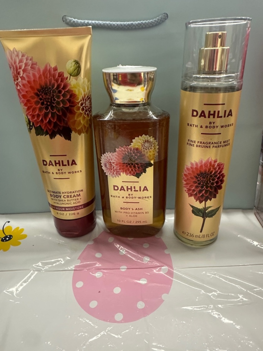 Bath & Body Works Dahlia Body Cream, Wash & Fine Fragrance Mist - Gold, Pink